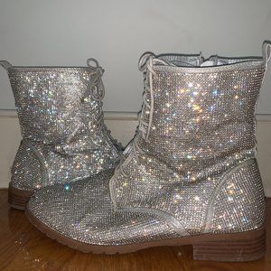 Rhinestone boots, size 8, silver